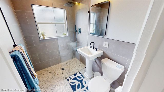 223 Cypress Point, Lorida, FL 33857