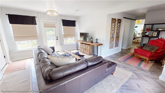 223 Cypress Point, Lorida, FL 33857