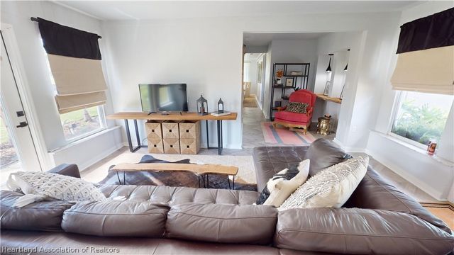 223 Cypress Point, Lorida, FL 33857