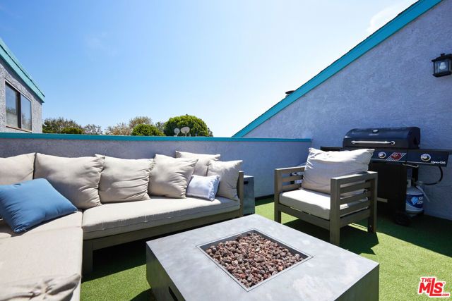 29231 HEATHERCLIFF Road 2, Malibu, CA 90265