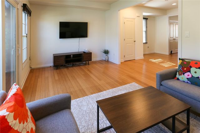 161 S 16th St, South Side, PA 15203