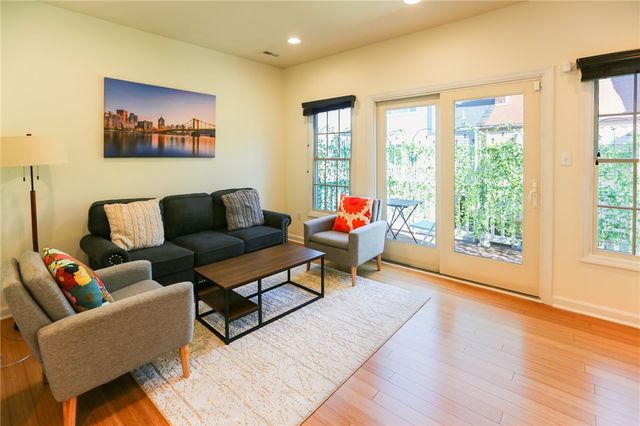 161 S 16th St, South Side, PA 15203