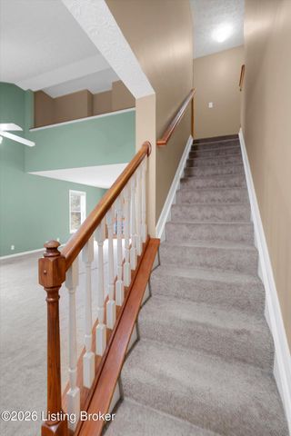 5304 Wild River Ct, Louisville, KY 40229