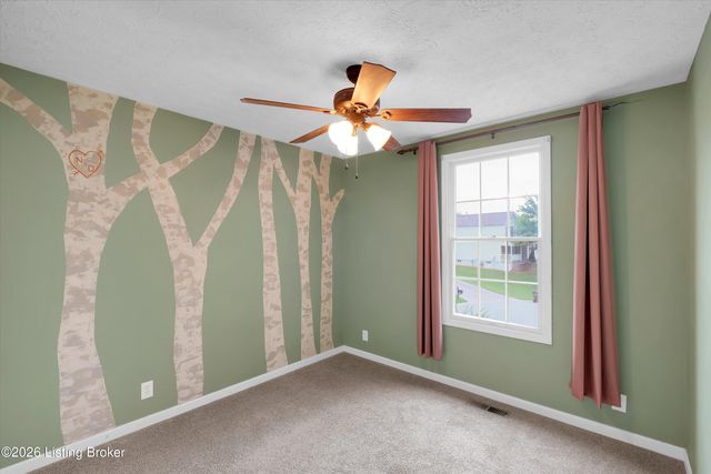 5304 Wild River Ct, Louisville, KY 40229