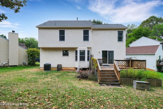 5304 Wild River Ct, Louisville, KY 40229