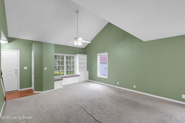 5304 Wild River Ct, Louisville, KY 40229