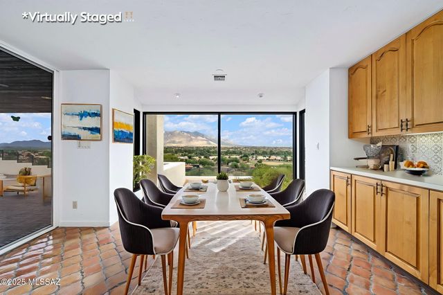 8450 N Nob Hill Drive, Tucson, AZ 85742