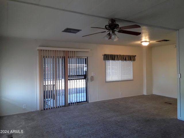 10701 N 99th Avenue 159, Peoria, AZ 85345