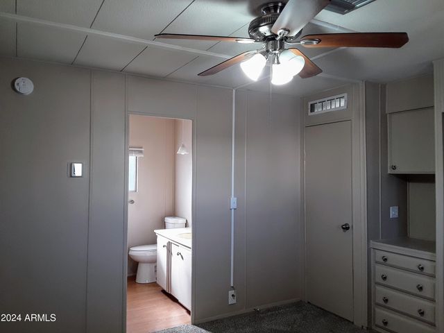 10701 N 99th Avenue 159, Peoria, AZ 85345