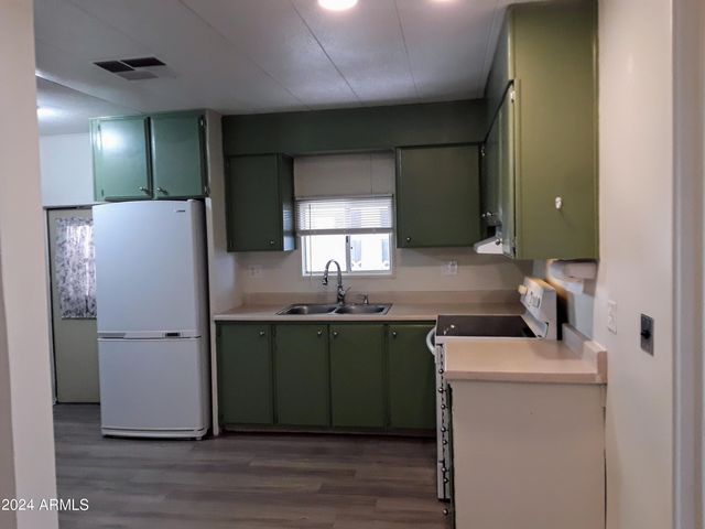 10701 N 99th Avenue 159, Peoria, AZ 85345