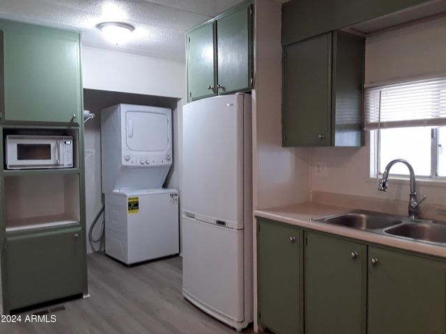 10701 N 99th Avenue 159, Peoria, AZ 85345