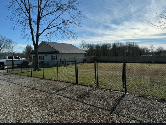 99 Busby Rd, Loretto, TN 38469