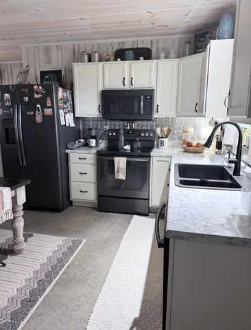 99 Busby Rd, Loretto, TN 38469