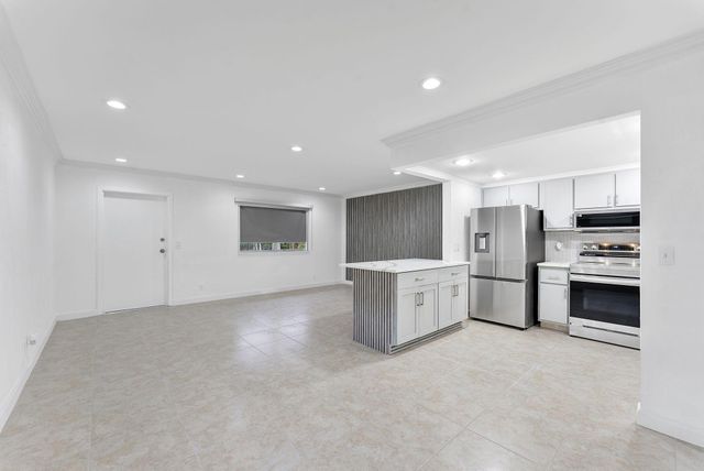 527 Brittany K, Delray Beach, FL 33446