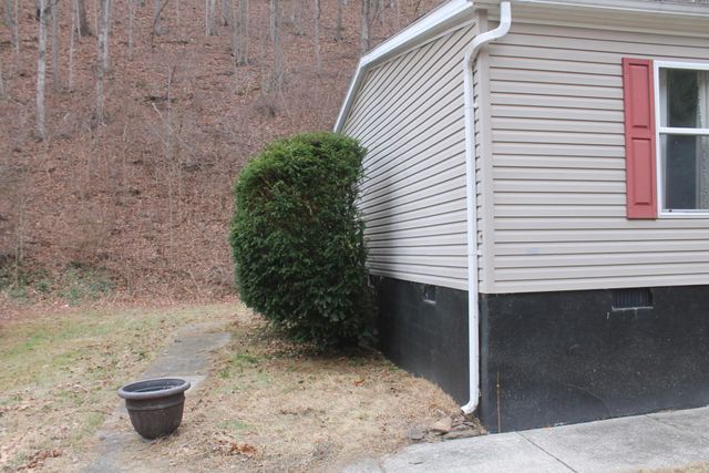 5406 Johnson Creek RD, Covington, VA 24426