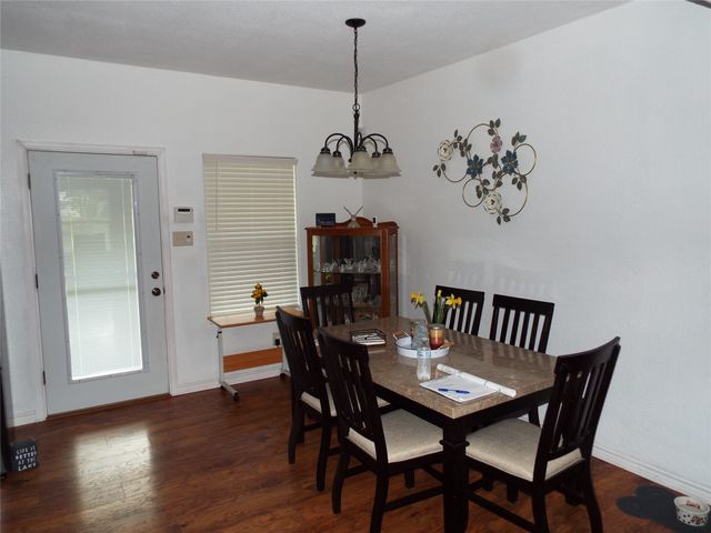 721 Midway Road, Tool, TX 75143