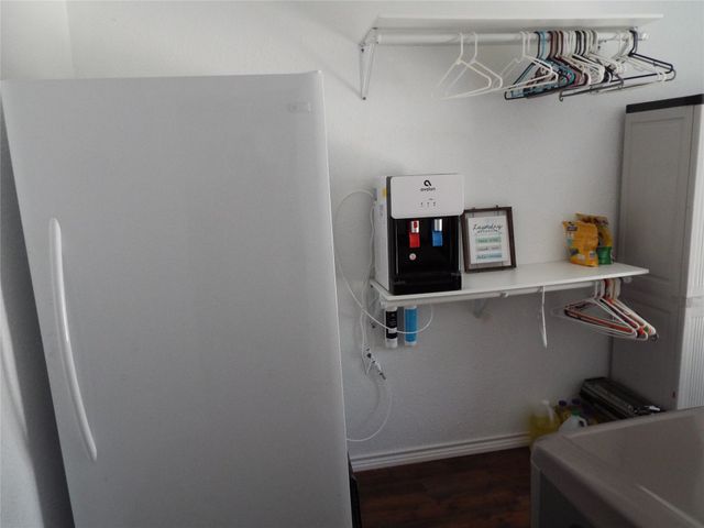 721 Midway Road, Tool, TX 75143