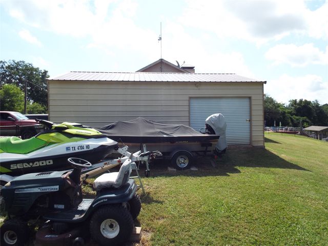 721 Midway Road, Tool, TX 75143