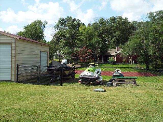 721 Midway Road, Tool, TX 75143