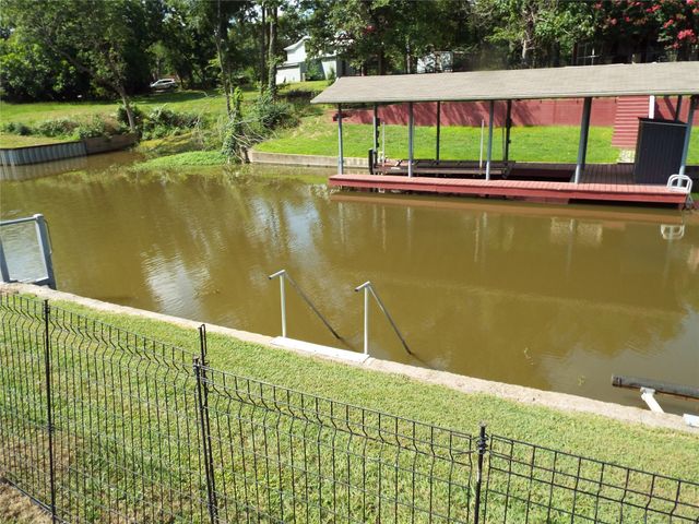 721 Midway Road, Tool, TX 75143