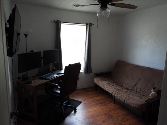 721 Midway Road, Tool, TX 75143