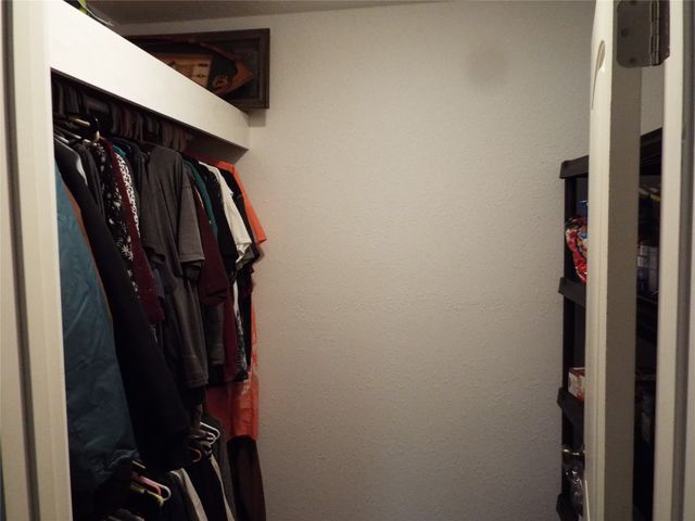 721 Midway Road, Tool, TX 75143