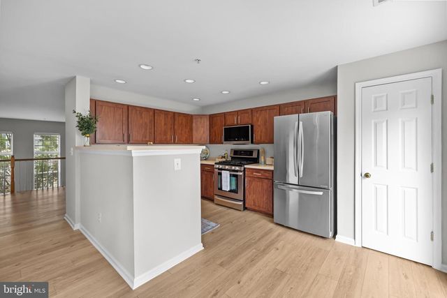 5071 KILBURN ST, Alexandria, VA 22304