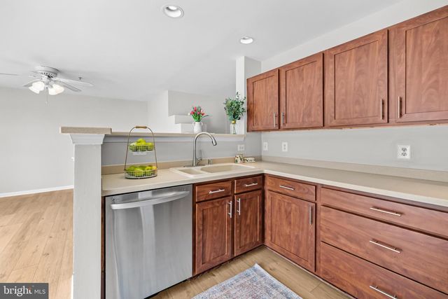 5071 KILBURN ST, Alexandria, VA 22304