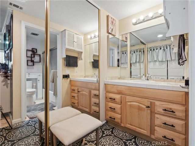 2396 Pleasant Way I, Thousand Oaks, CA 91362