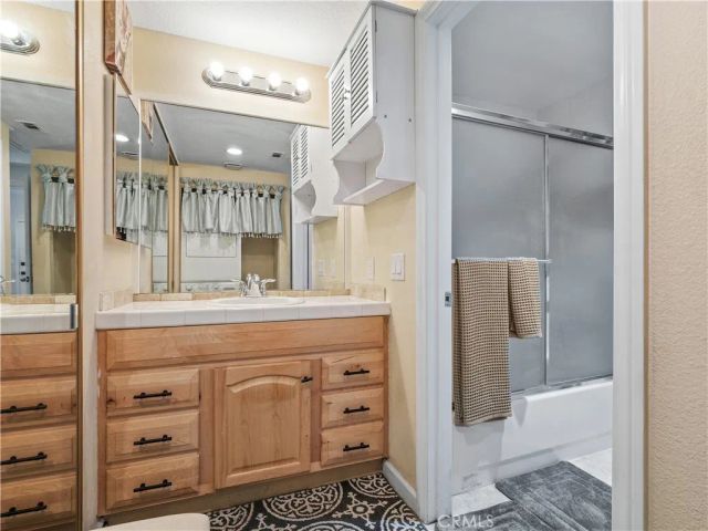 2396 Pleasant Way I, Thousand Oaks, CA 91362