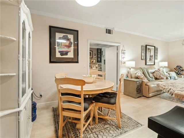 2396 Pleasant Way I, Thousand Oaks, CA 91362