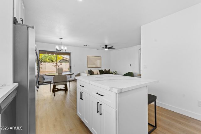 6611 S 17TH Avenue, Phoenix, AZ 85041