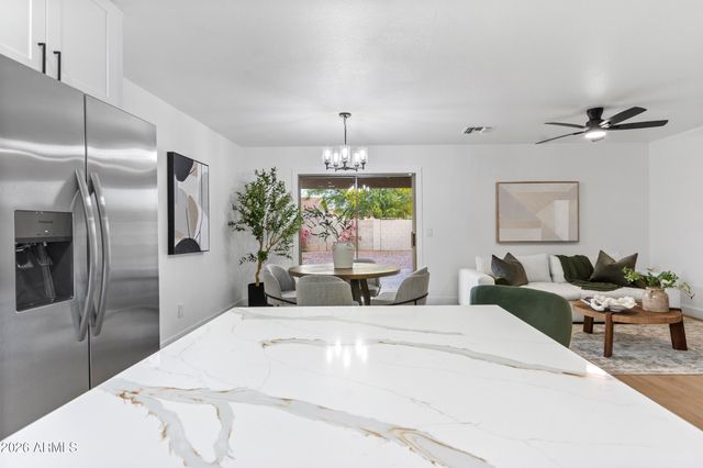 6611 S 17TH Avenue, Phoenix, AZ 85041