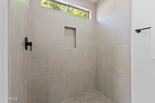 6611 S 17TH Avenue, Phoenix, AZ 85041