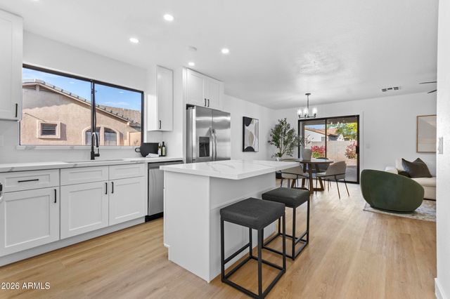 6611 S 17TH Avenue, Phoenix, AZ 85041