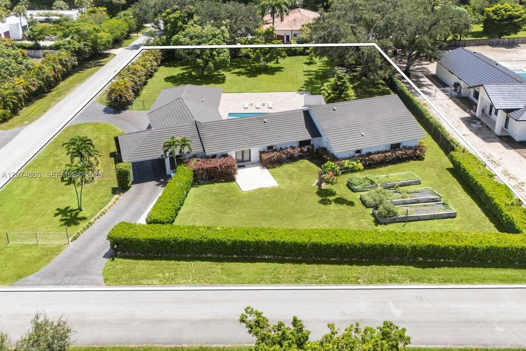 11601 SW 88th Avenue, Miami, FL 33176
