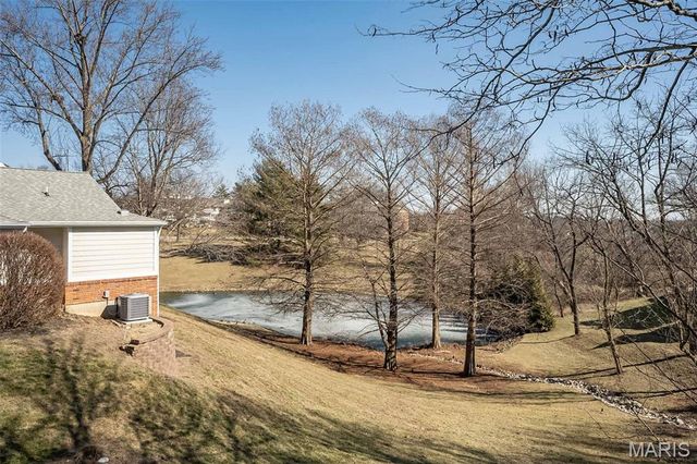 15644 Hedgeford Court, Chesterfield, MO 63017