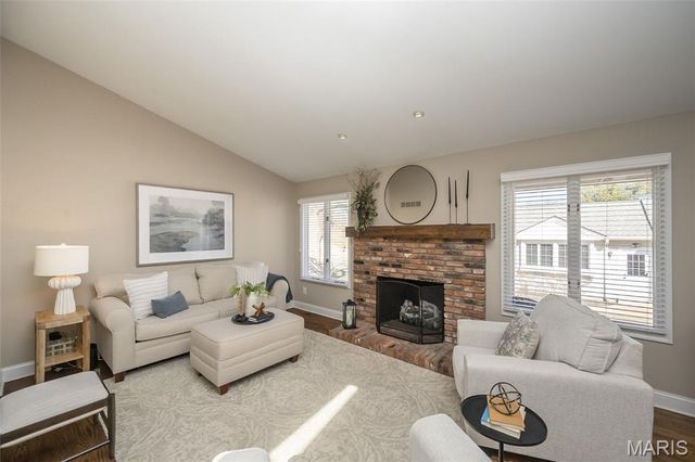 15644 Hedgeford Court, Chesterfield, MO 63017