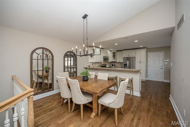 15644 Hedgeford Court, Chesterfield, MO 63017