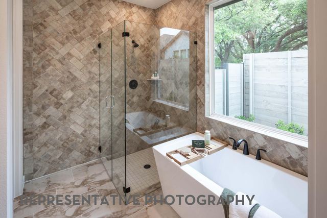 17915 Oakwood Stream Drive, Webster, TX 77598