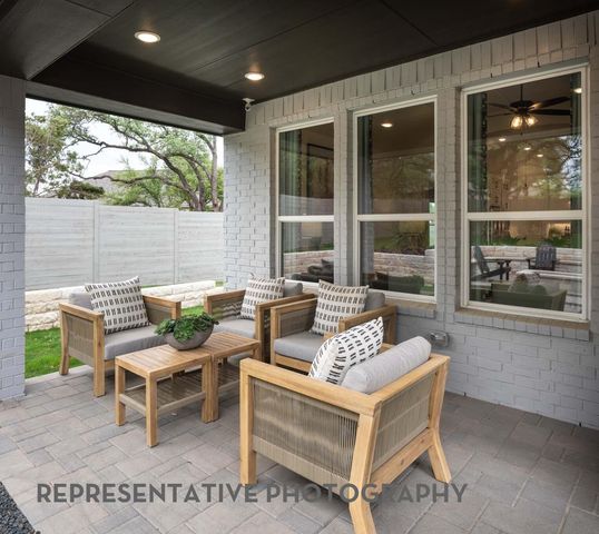 17915 Oakwood Stream Drive, Webster, TX 77598