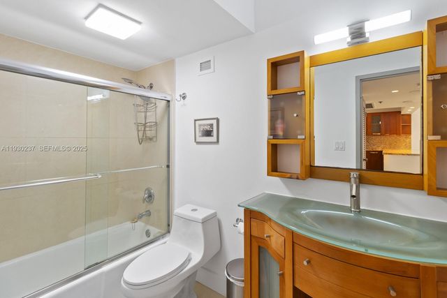 100 Lincoln Rd 543, Miami Beach, FL 33139