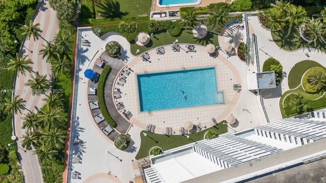 100 Lincoln Rd 543, Miami Beach, FL 33139