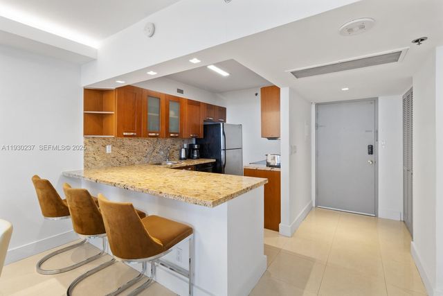 100 Lincoln Rd 543, Miami Beach, FL 33139