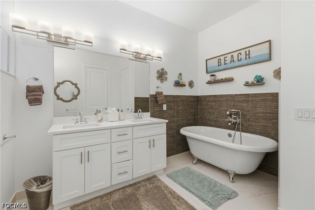 1344 NW 13th PL, Cape Coral, FL 33993