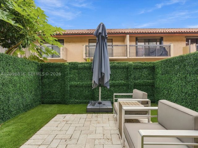 10253 SW 77th Ct, Miami, FL 33156
