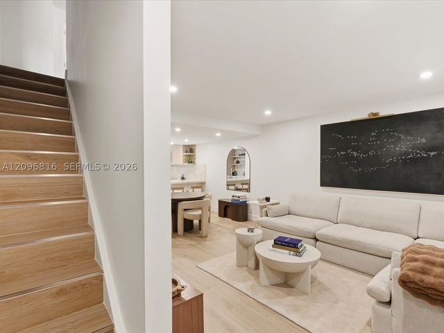 10253 SW 77th Ct, Miami, FL 33156