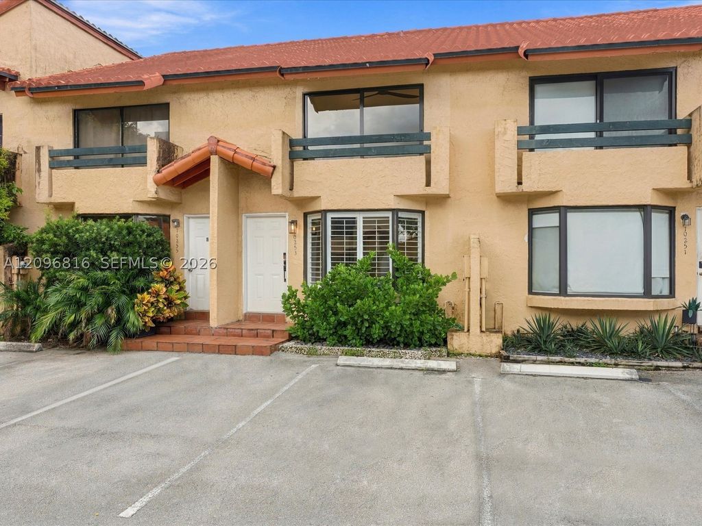 10253 SW 77th Ct, Miami, FL 33156