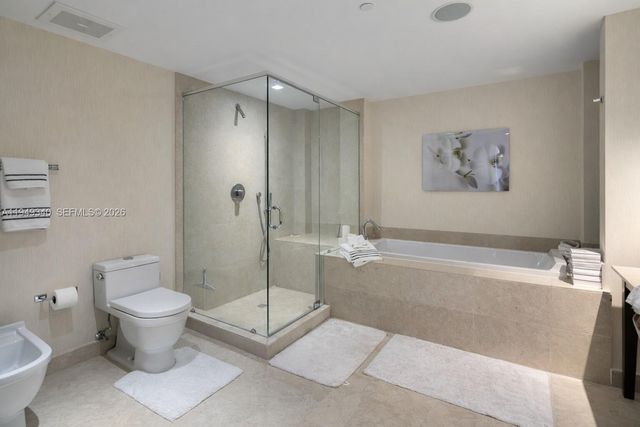 465 Brickell Ave 2101, Miami, FL 33131