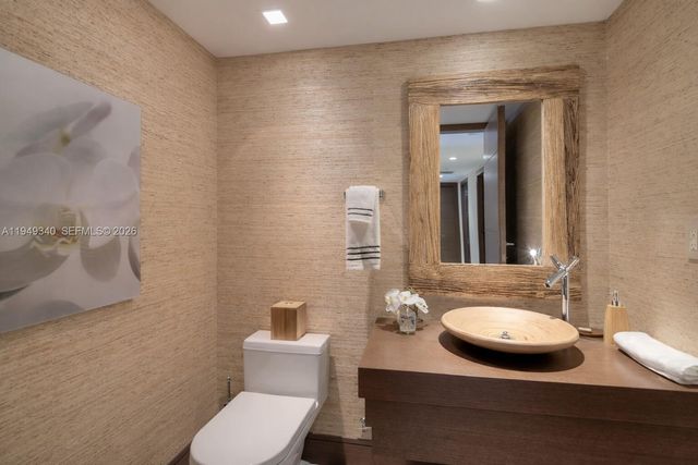 465 Brickell Ave 2101, Miami, FL 33131